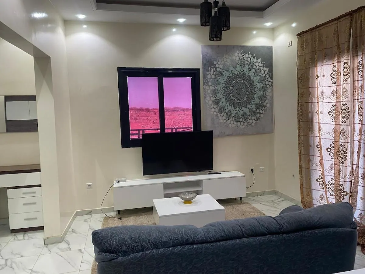 Studio Moderne Dakar 0*,